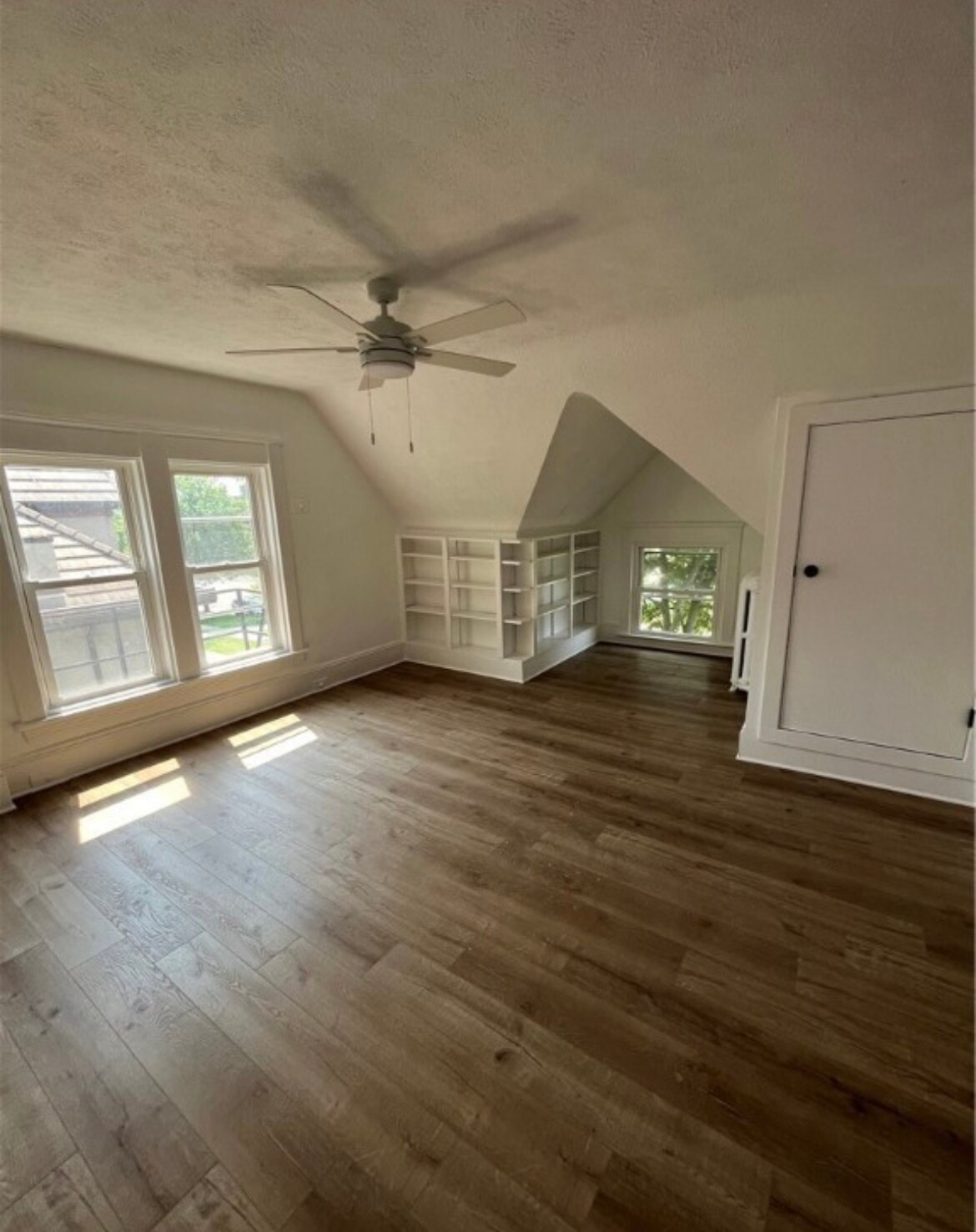Building Photo - 12988 Clifton Blvd