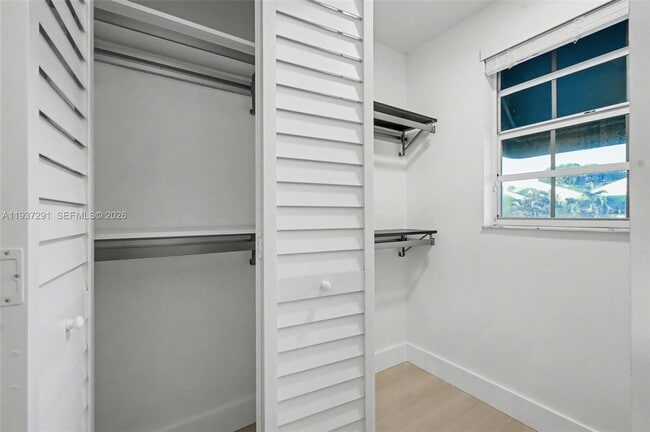 Building Photo - 12224 SW 52nd Pl