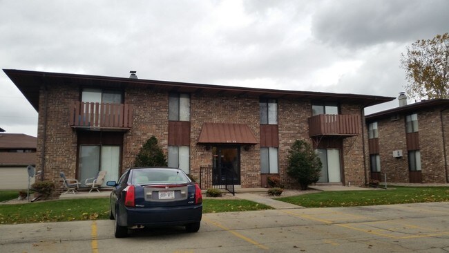 1 of 3 buildings - 2114 Camelot Ct