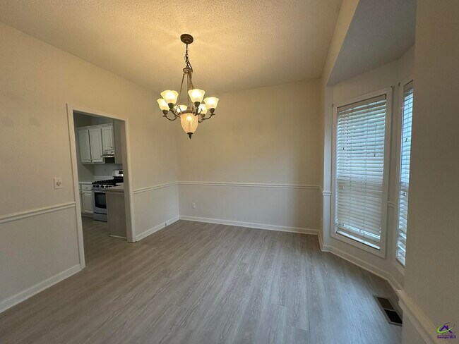 Building Photo - 282 Northridge Dr