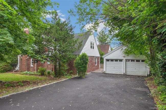 Building Photo - 72 Berkshire Rd