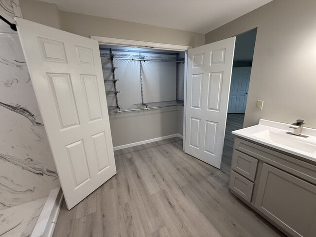 Building Photo - 24200 TN-22