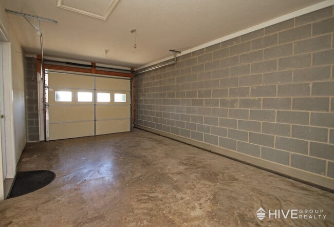 Building Photo - Single-Family Home in Thomas Harrison Midd...