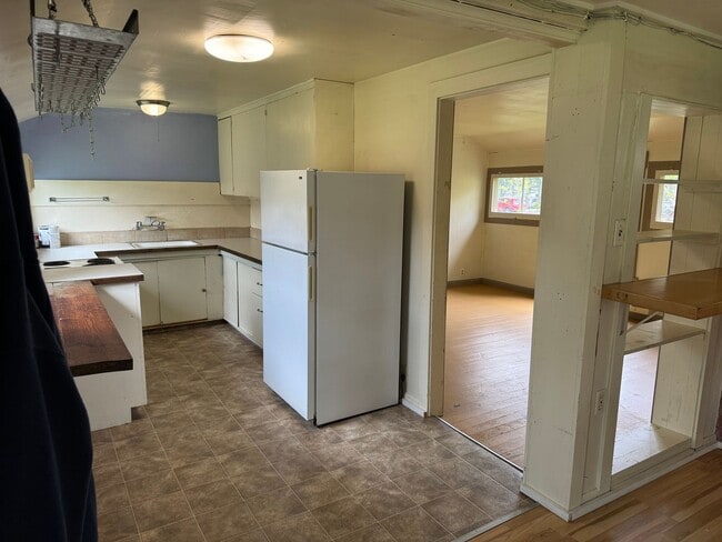 Building Photo - 1 bedroom 1 bath house