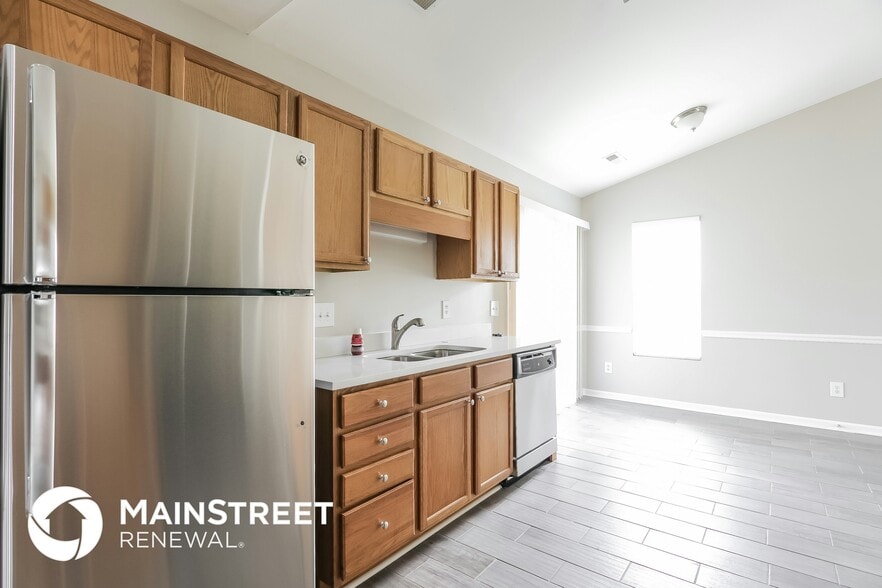 Building Photo - 3250 Trenchard Ln