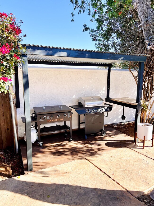 Building Photo - 11935 Sapota Dr