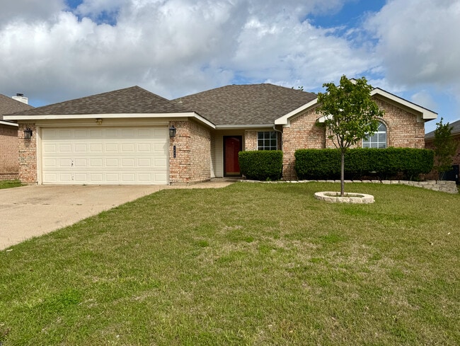 Building Photo - 1606 Tyler Ter