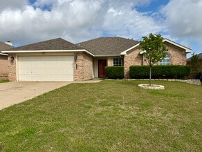 Building Photo - 1606 Tyler Ter