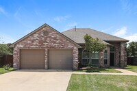 Building Photo - 1705 Green Terrace Dr