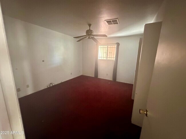 Building Photo - 3038 W Palm Ln