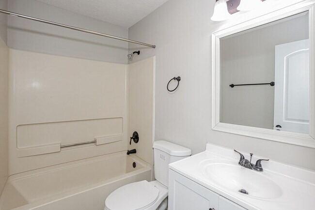 Building Photo - 6682 Dunsany Ct