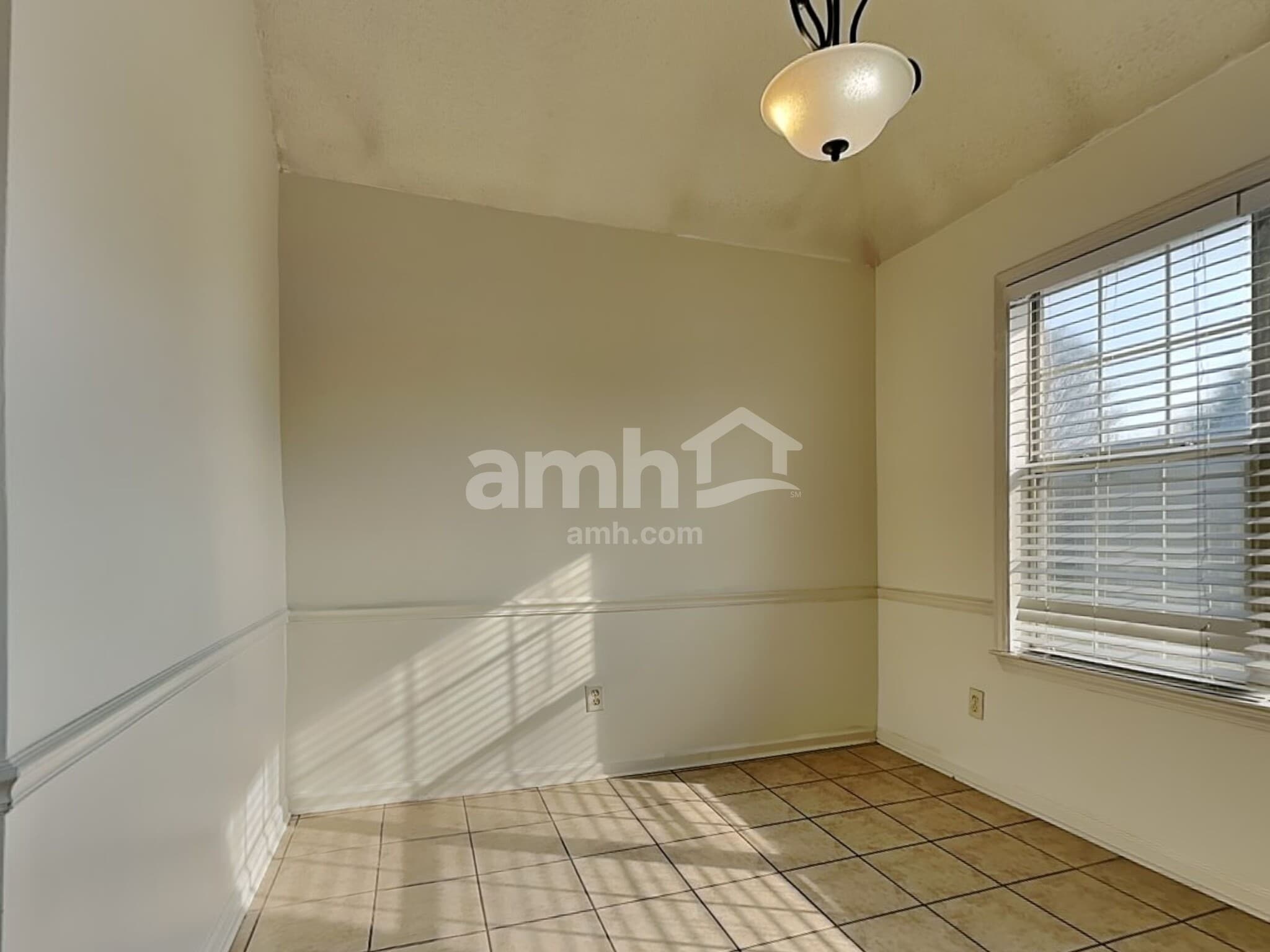 Building Photo - 4920 Misty River Rd