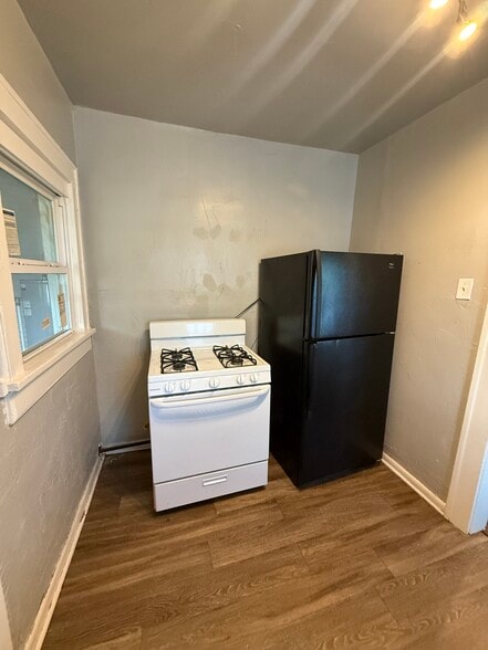 Building Photo - 1506 W Bowen Pl