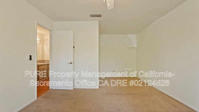 Building Photo - 4839 Vir Mar St