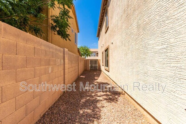 Building Photo - 41261 W Laramie Rd