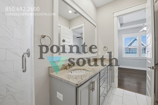 Building Photo - 26 E Pine Lands Lp