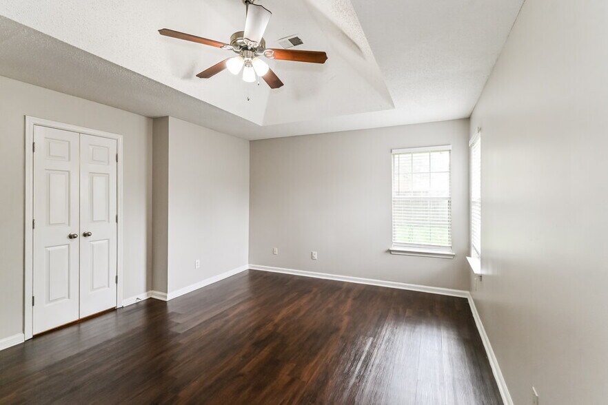 Building Photo - 7180 Fox Trot Cove