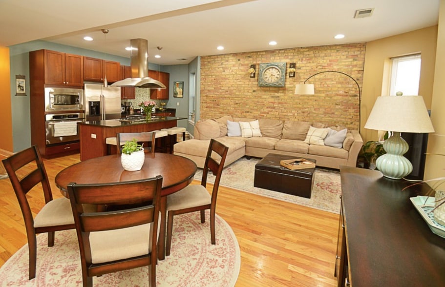 Building Photo - 3740 N Wilton Ave