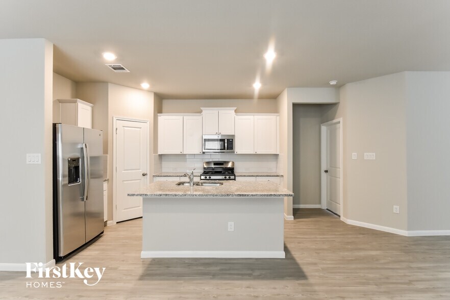 Building Photo - 6620 Hatchery Way