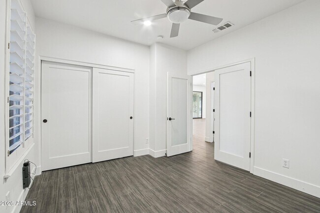 Building Photo - 6991 W Firebird Dr