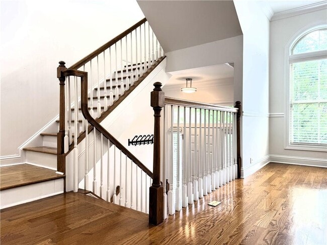 Building Photo - 4858 Lamoyne Ln