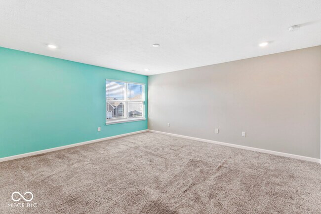 Building Photo - 6874 Nottingham Ln