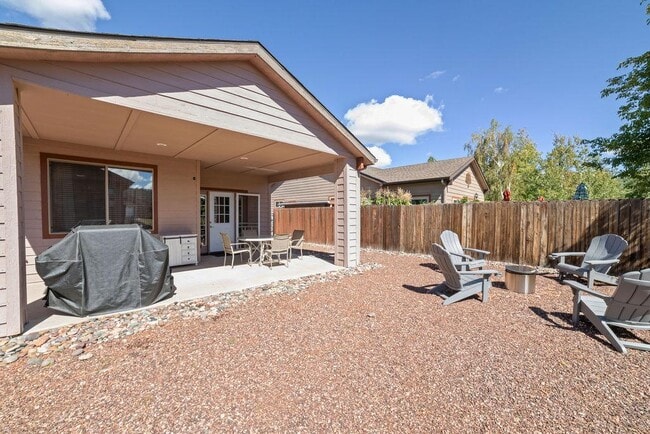 Building Photo - 603 Brookline Loop