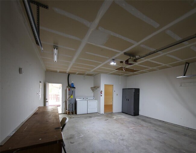 Building Photo - 412 Northern Trail
