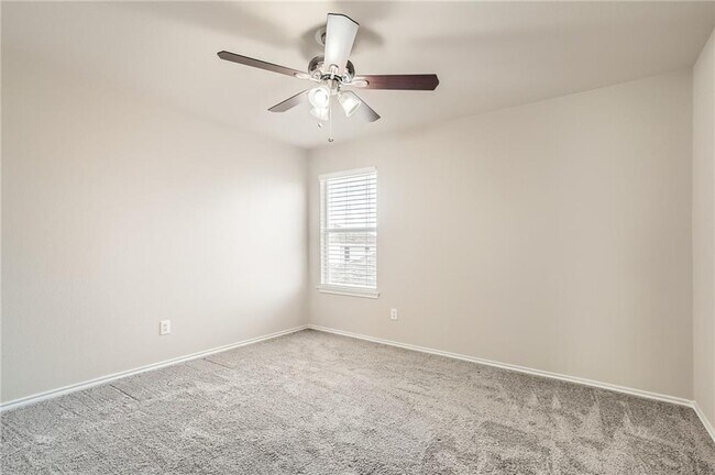 Building Photo - 612 Copper Ct