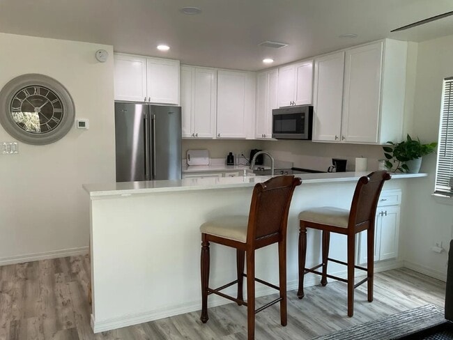 Building Photo - 485 Gulf Shore Dr