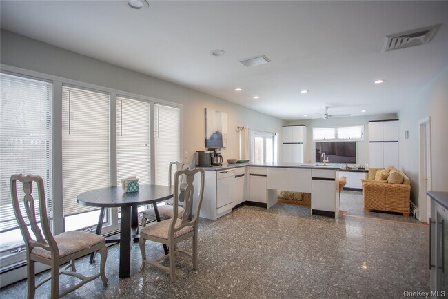 Building Photo - 9 Kensington St