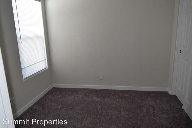 Building Photo - 3 br, 2 bath House - 1416 Manzanita Way
