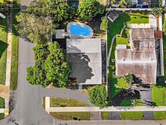 Building Photo - 6800 Raleigh St