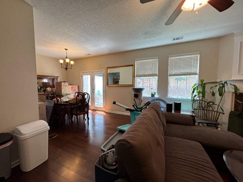 Building Photo - 431 Windstone Trail