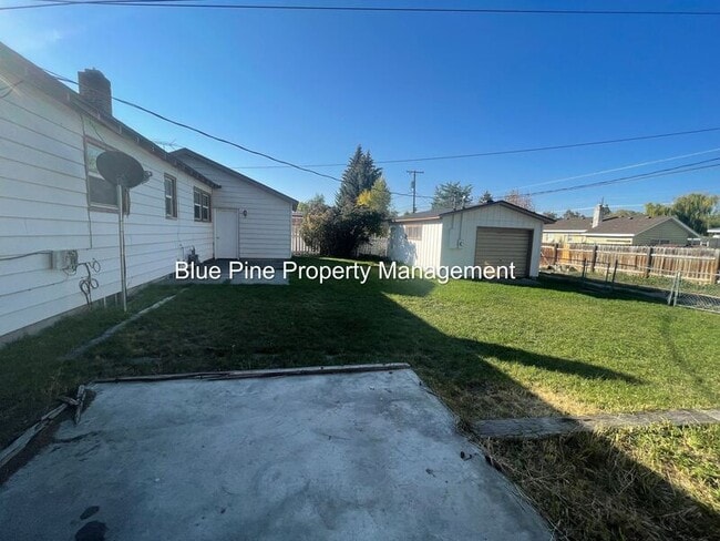 Building Photo - 960 Homer Ave