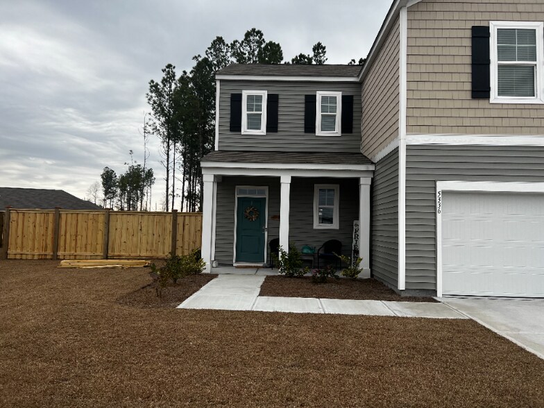 Building Photo - 5336 Black Oak Ct