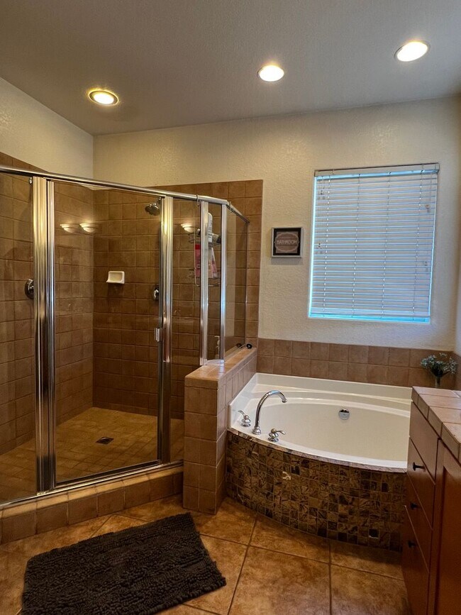Building Photo - 1142 Harbour Cove Ct