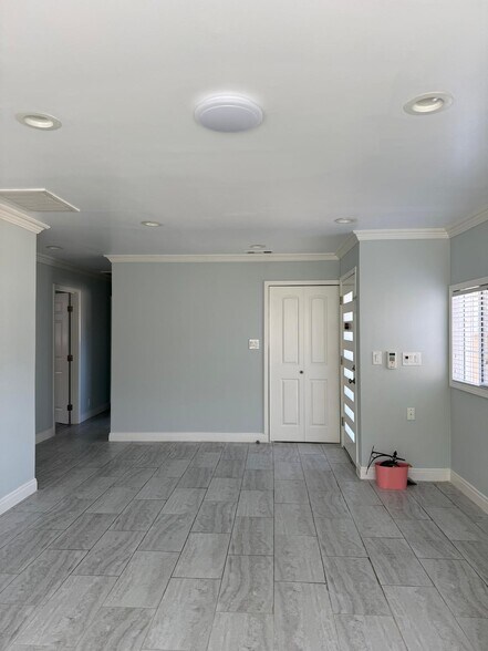Building Photo - 35777 Orleans Dr