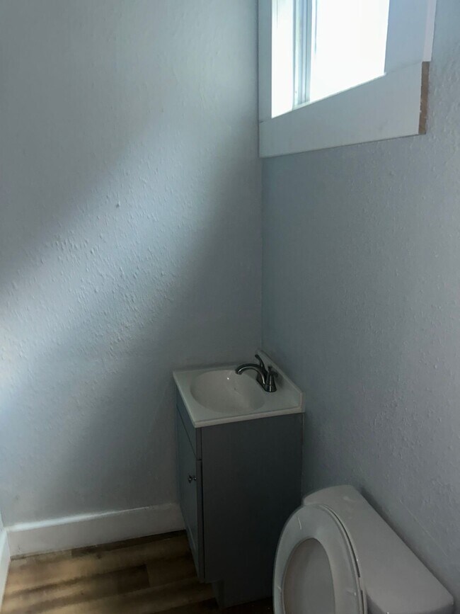 Building Photo - 524 N 29th St