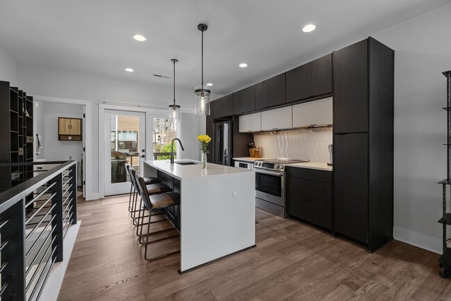 Building Photo - 1207 Minter Pl