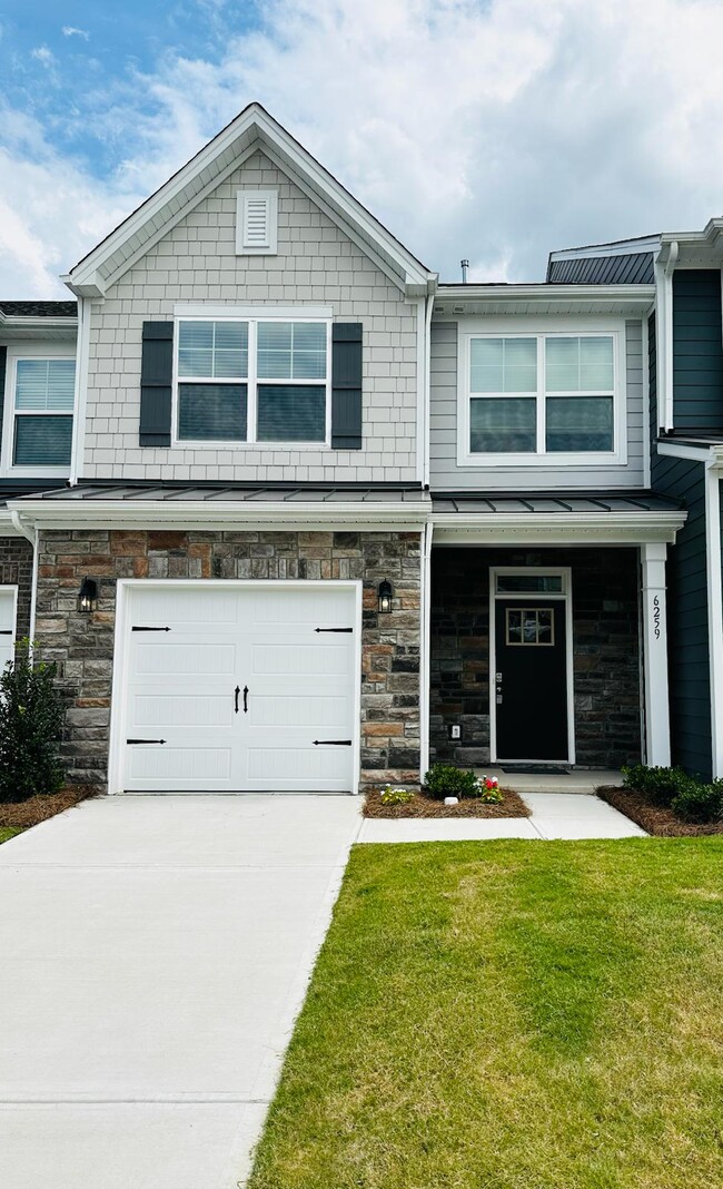 Building Photo - 6259 Tea Olive Dr