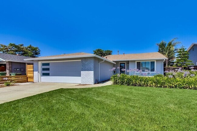 Building Photo - 4401 Castanos St