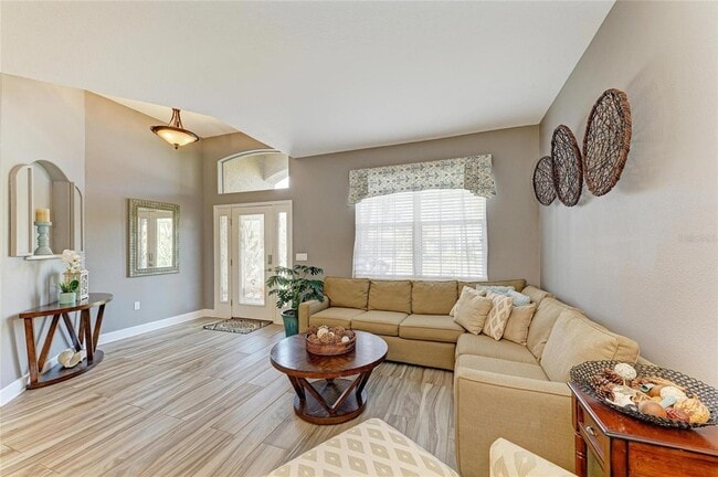 Building Photo - 135 River Enclave Ct