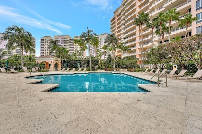 Building Photo - 791 Crandon Blvd