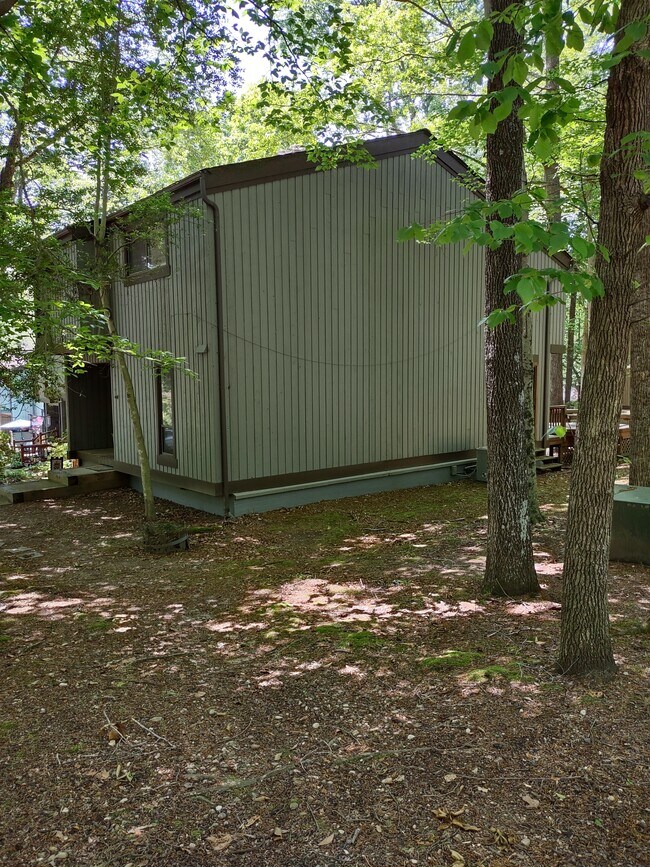 Building Photo - 9313 Groundhog Dr