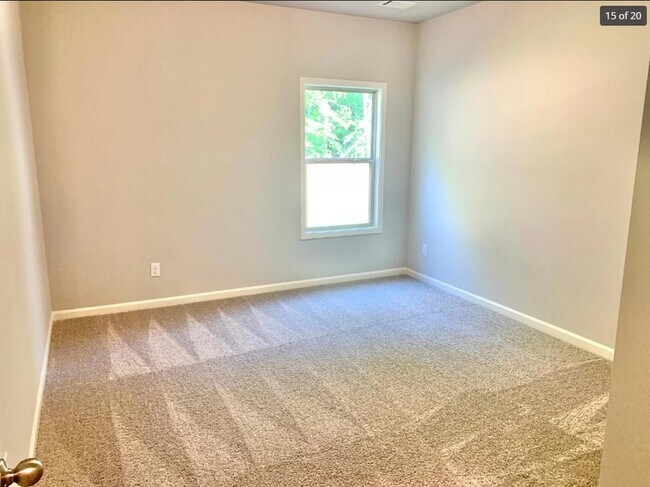 Building Photo - New Home in Hoschton!