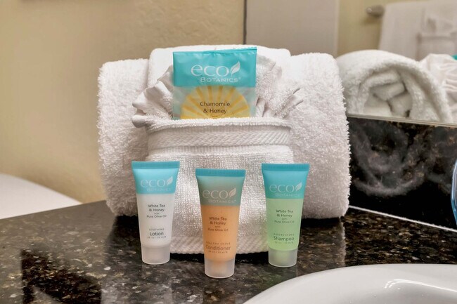 Building Photo - 8101 Resort Village Dr