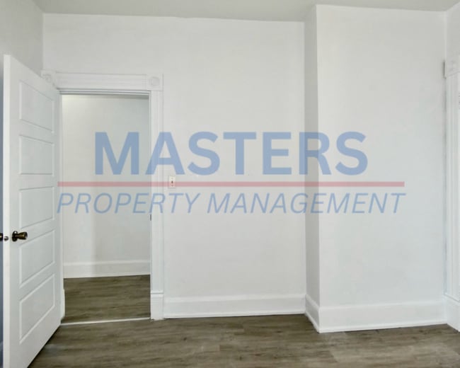 Building Photo - 425 Boston Pl