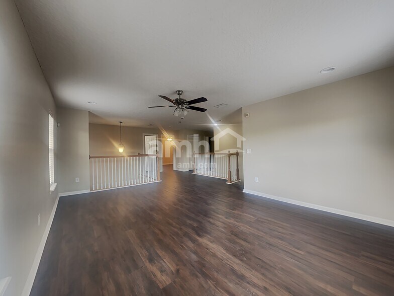 Building Photo - 2830 Harvest Moon Dr