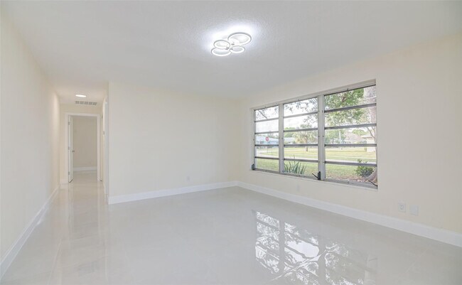 Building Photo - 3105 18th St